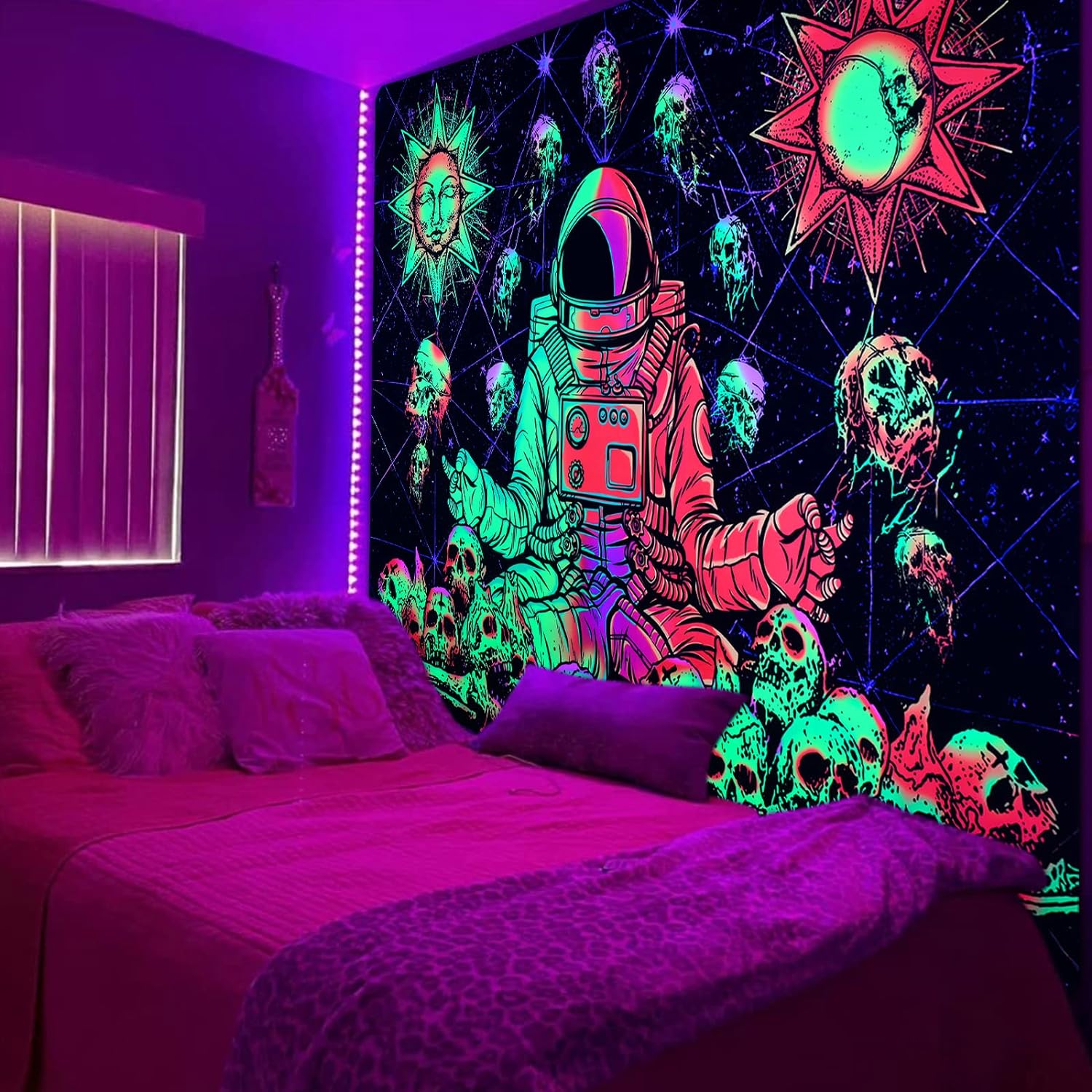 Astronaut Skull Meditation | Official GlowTapestry UV Art Decor