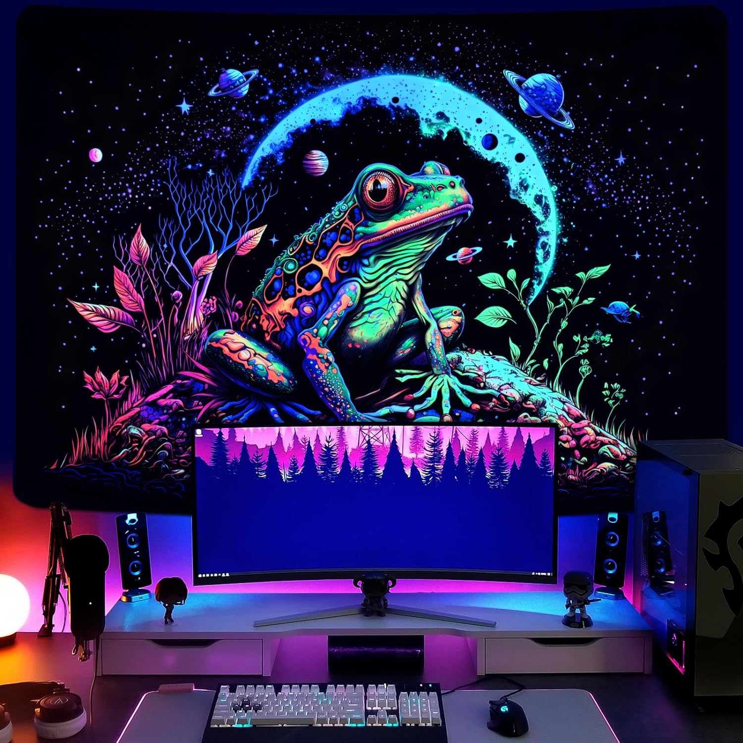 Space Frog | Official GlowTapestry UV Art Decor